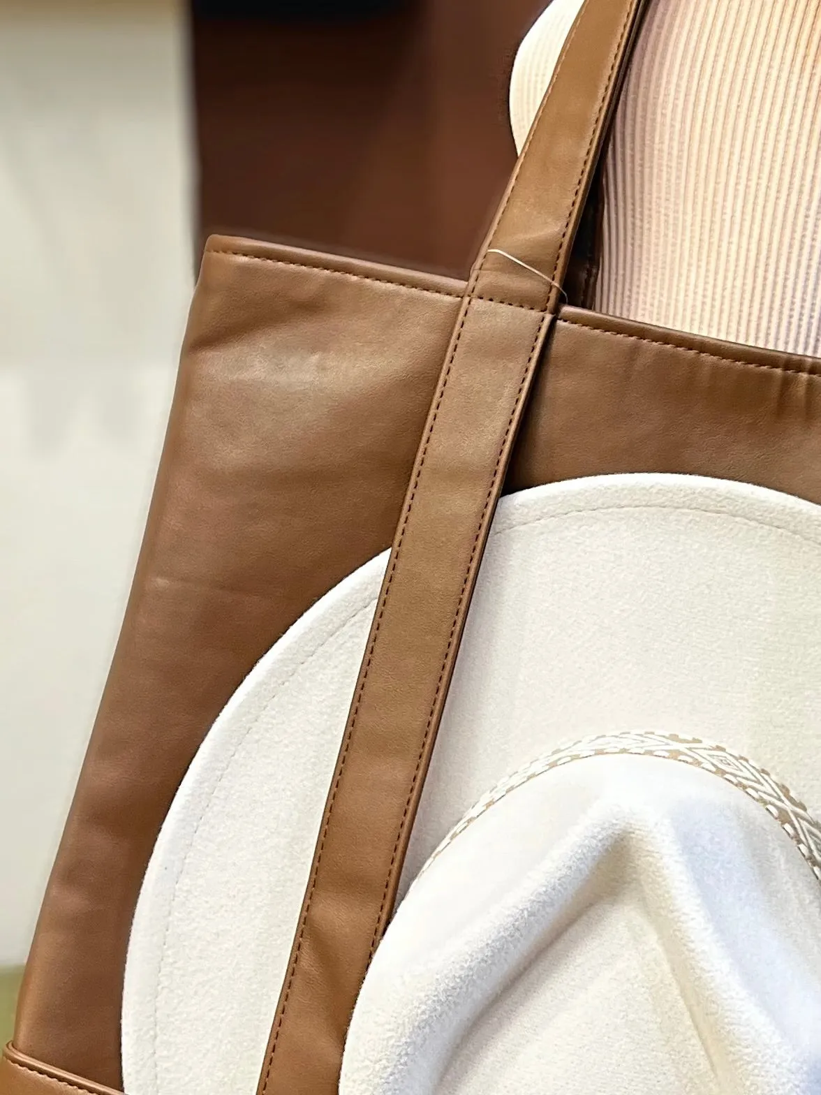 Hat Carrier Tote Bag